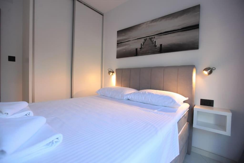 Luxury Villa Lana Apt, Seaview Terrace, Large Outdoor Space, Bbq Trogir Exterior photo