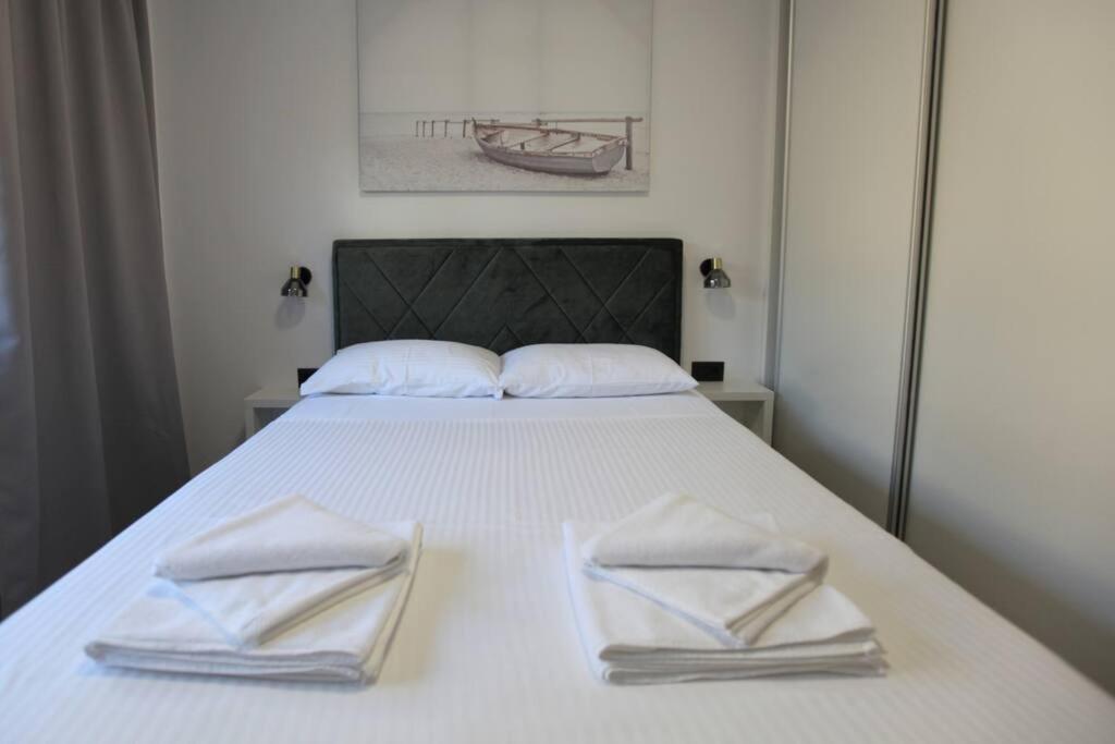 Luxury Villa Lana Apt, Seaview Terrace, Large Outdoor Space, Bbq Trogir Exterior photo